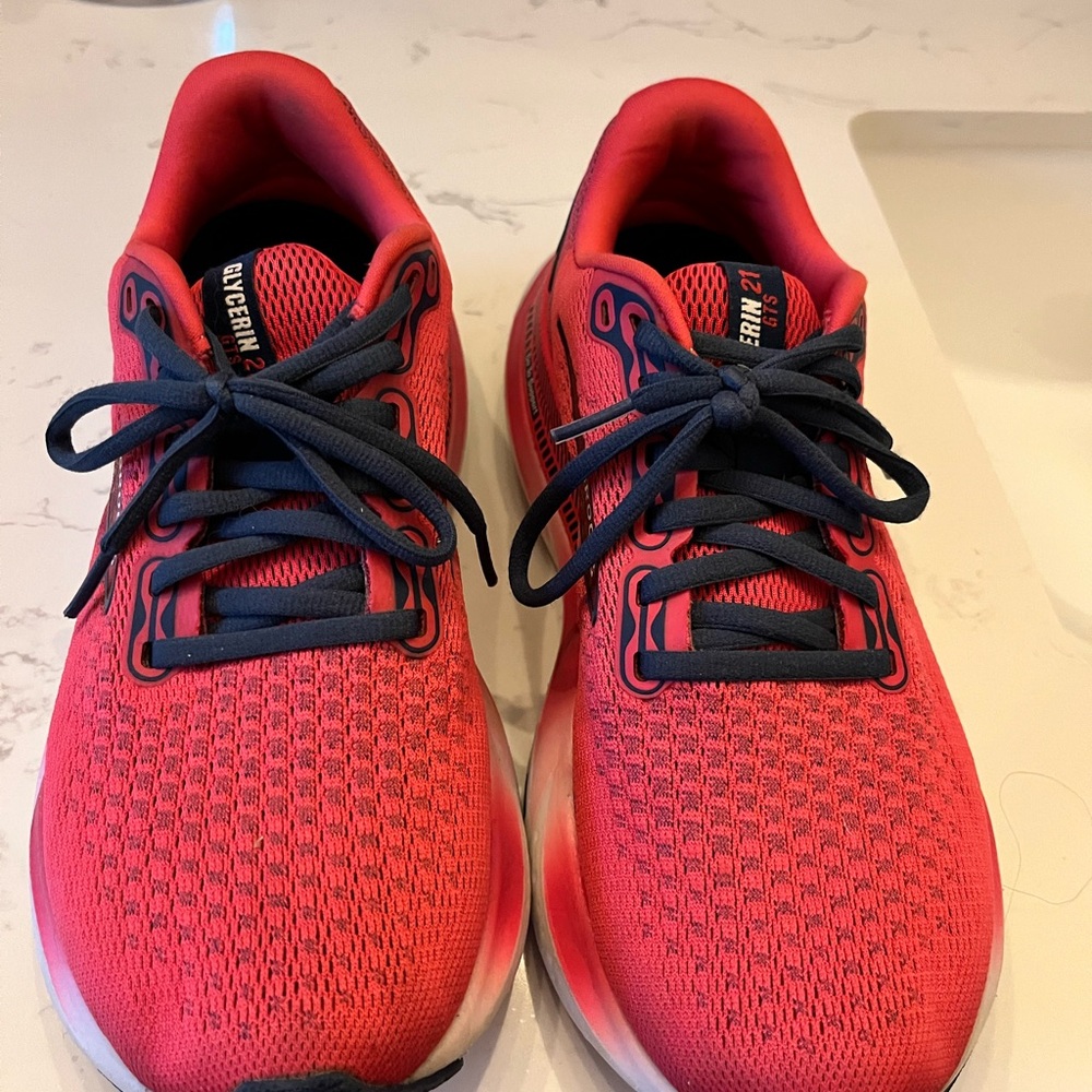 Brooks Glycerin 21 raspberry Athletic Shoes